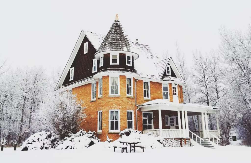 Proiect casa cu mansarda 3 dormitoare