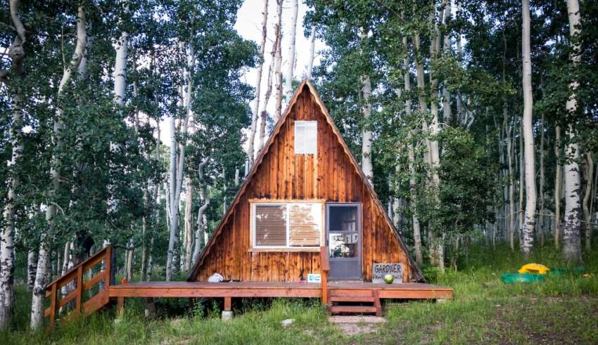 Visul tau ecodurabil: cum sa-ti construiesti o casa de lemn in armonie cu natura