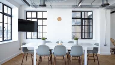 7 idei pentru amenajarea biroului tau